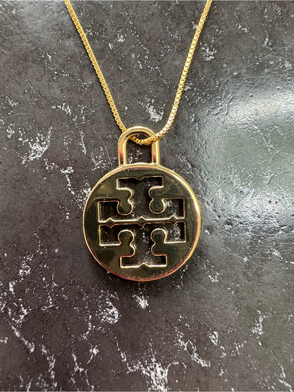 Authentic NWOT  TORY BURCH Gold Round Logo Pendant w/ Sterling Gold Plated Chain